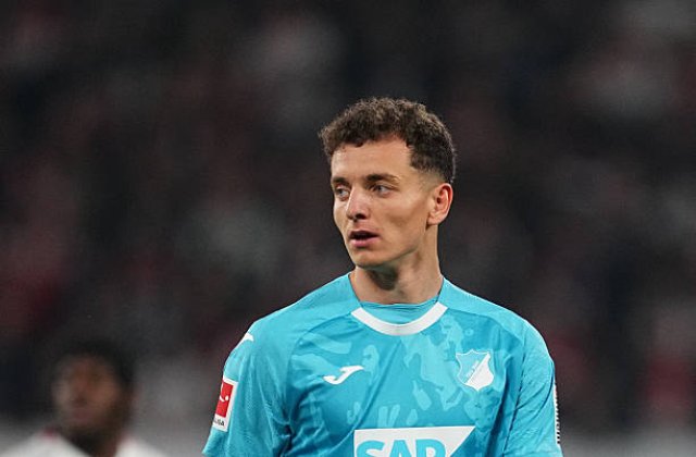 Aslani Hints Again at Barcelona and Sparks Speculations About His Future