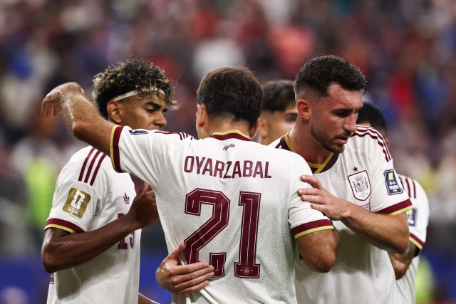 إسبانيا تضرب فرنسا بثنائية وتتأهل إلى نهائي كأس العالم