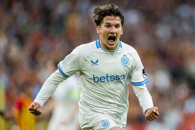 Tzolis Holds Out for Arsenal Move