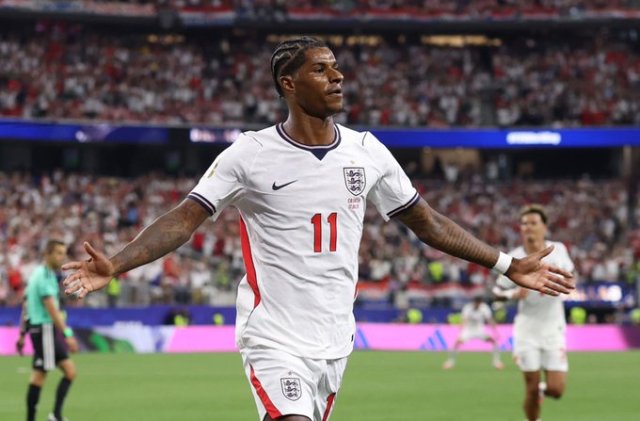 راشفورد يغلق الباب أمام الدوري التركي