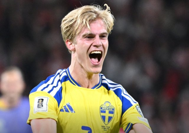 Tottenham Rejects Huge Newcastle Bid for Lucas Bergvall