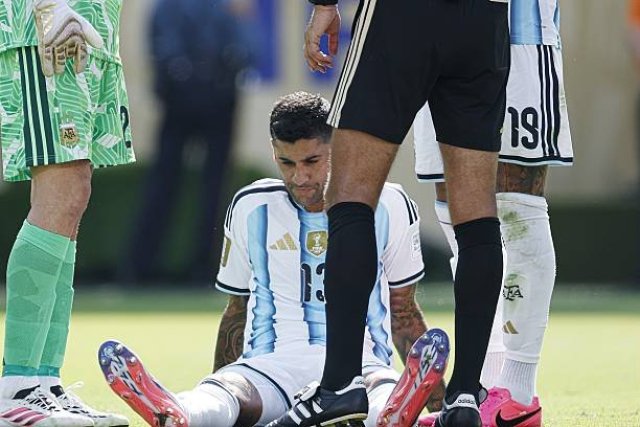 Injuries Hit Argentina's Defense in World Cup Final
